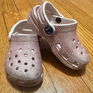 Crocs Toddler Classic Glitter Clogs - Quartz Glitter - Size C6